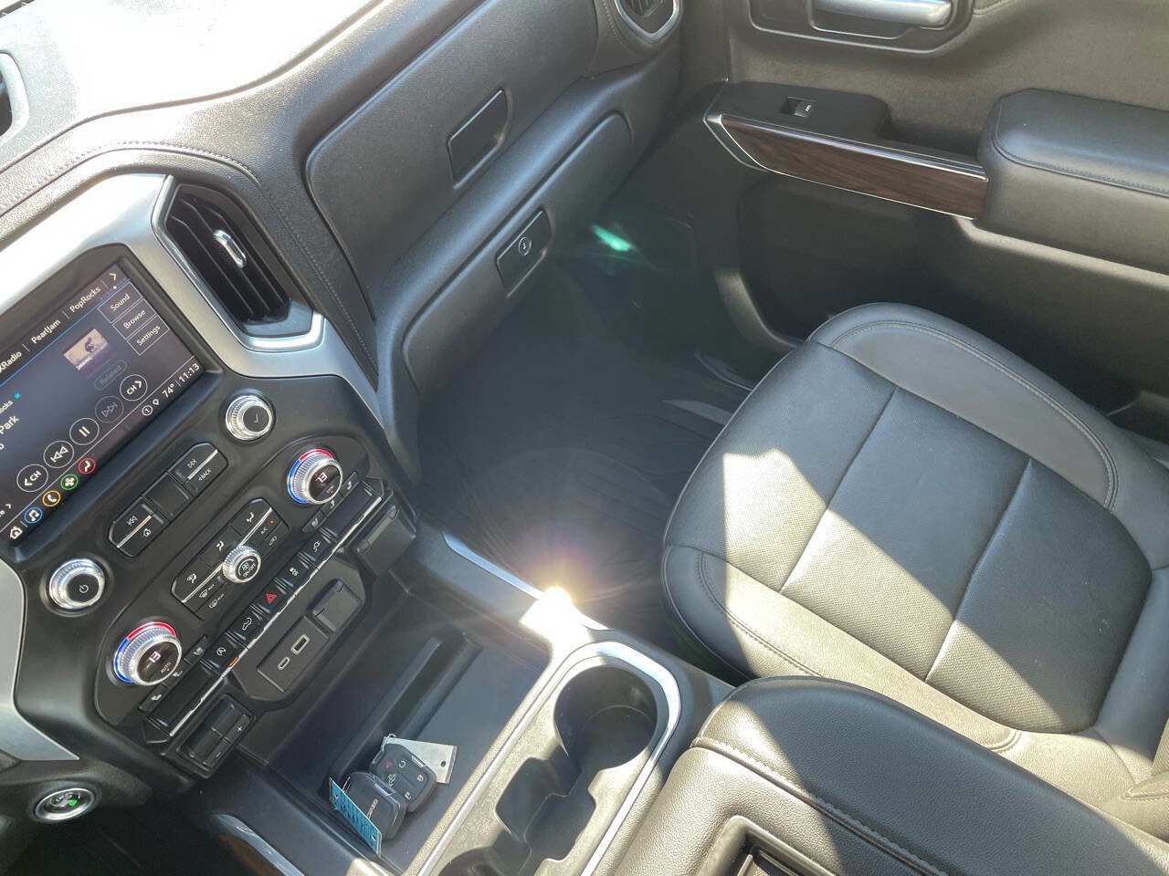 Used 2021 GMC Sierra 1500 SLT image 23