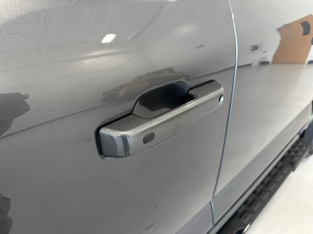 Used 2022 Ford F150 Lightning Lariat AWD/4WD image 11