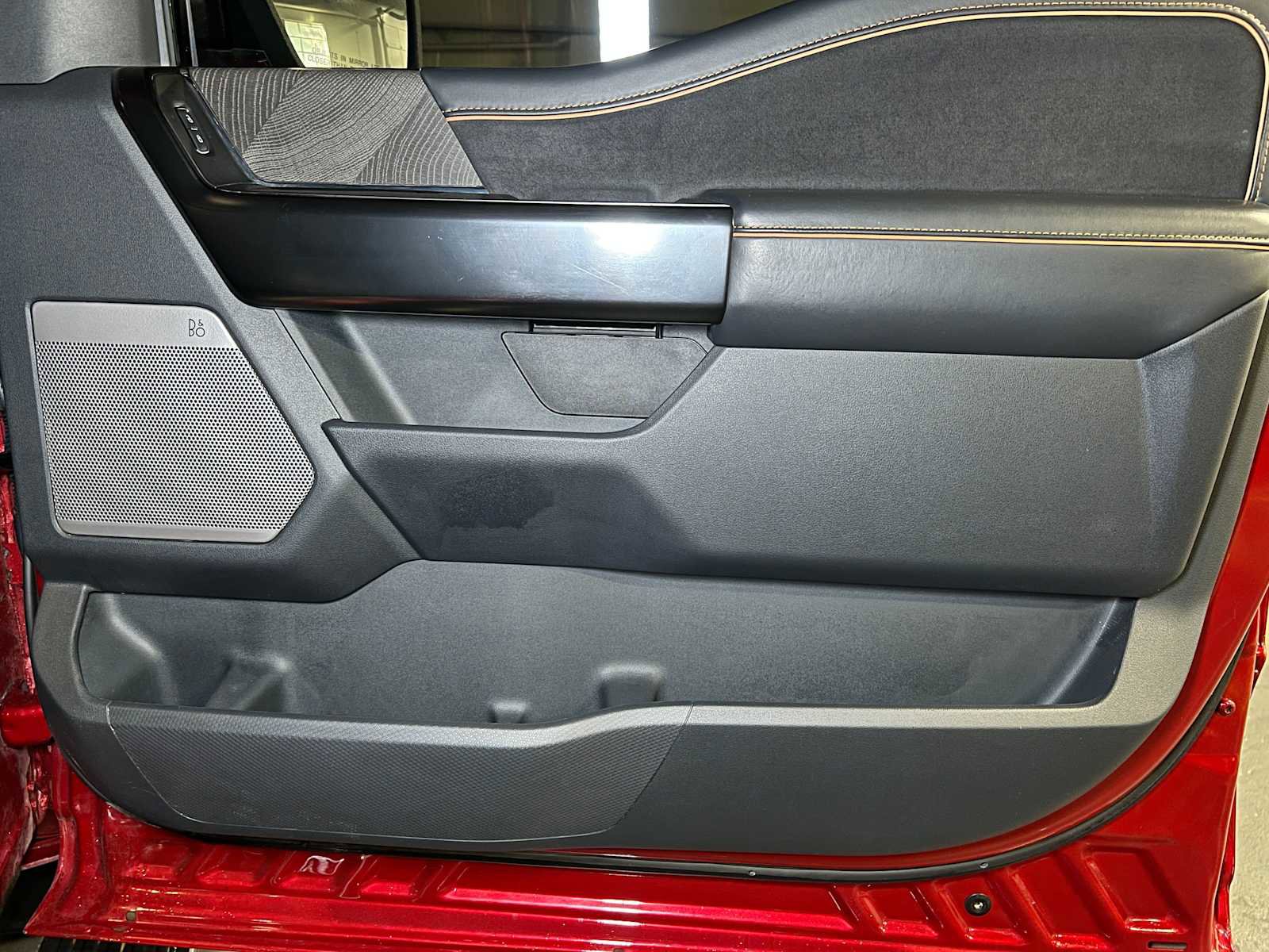 Used 2022 Ford F150 Platinum w/ Trailer Tow Package image 11