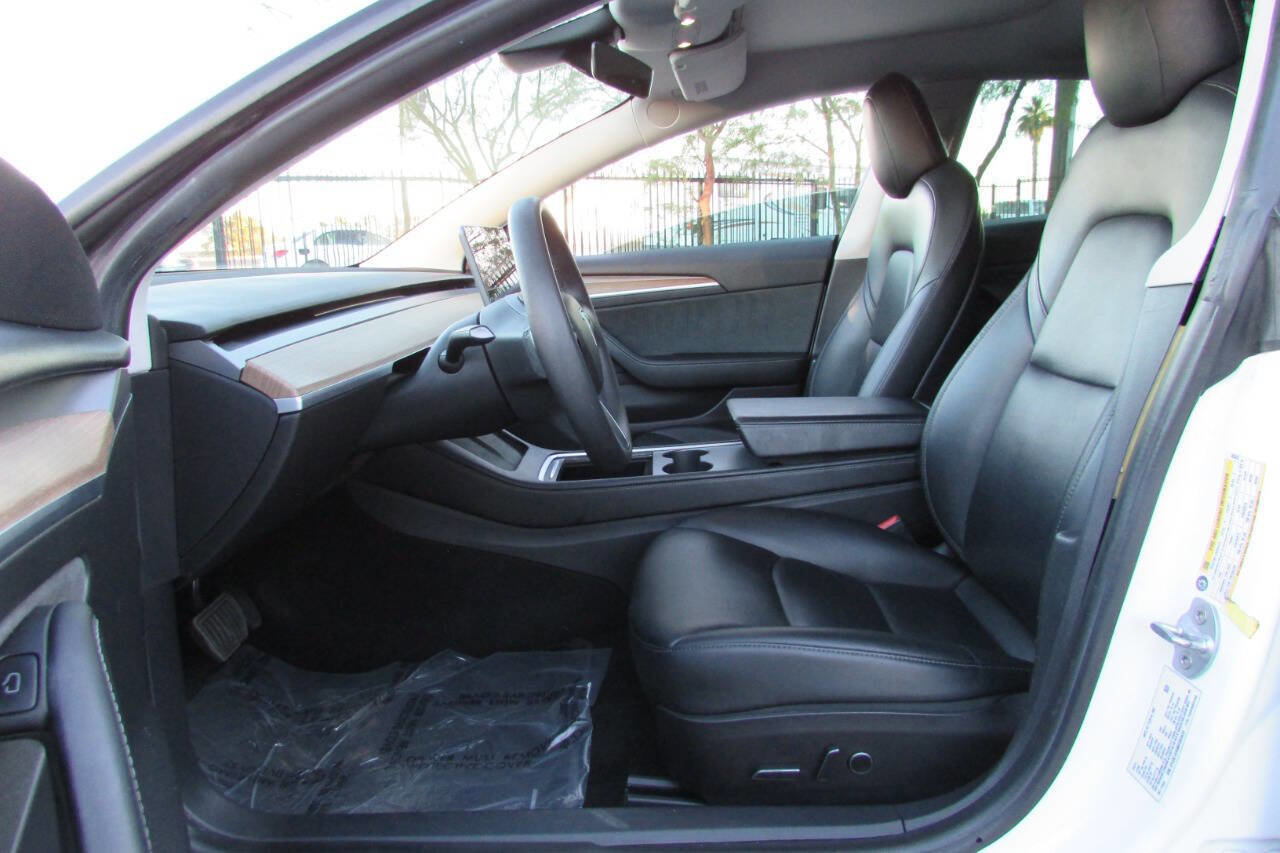 Used 2021 Tesla Model 3 Standard Range Plus image 16