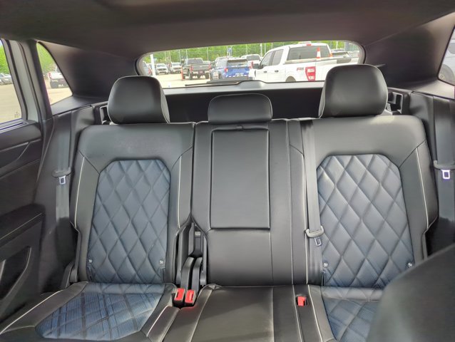 Used 2025 Volkswagen Atlas Cross Sport SEL Premium R-Line AWD/4WD image 26