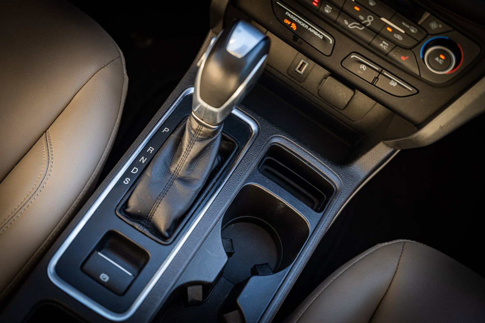 Used 2019 Ford Escape SEL image 28