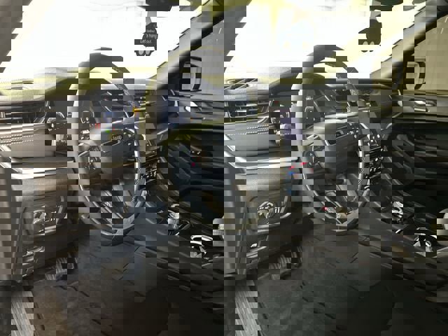 Used 2024 Jeep Grand Cherokee Laredo image 10