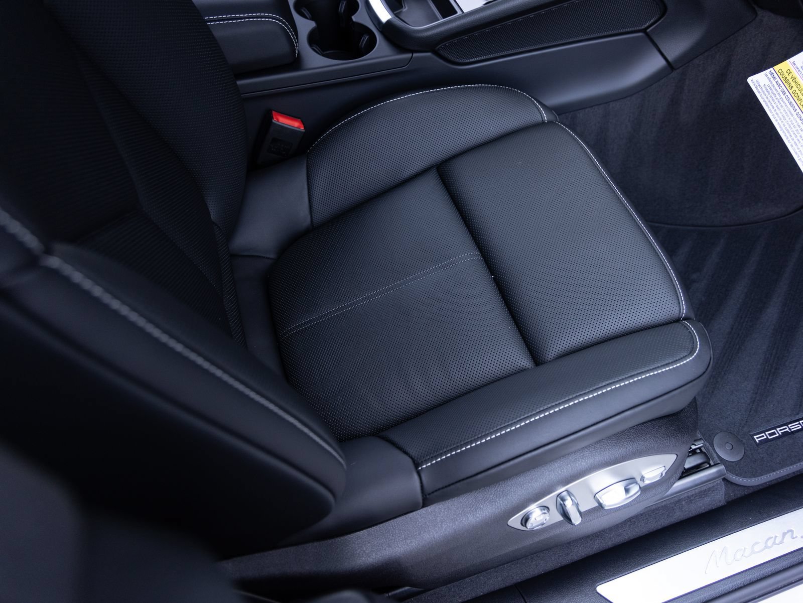 New 2026 Porsche Macan S AWD/4WD image 35