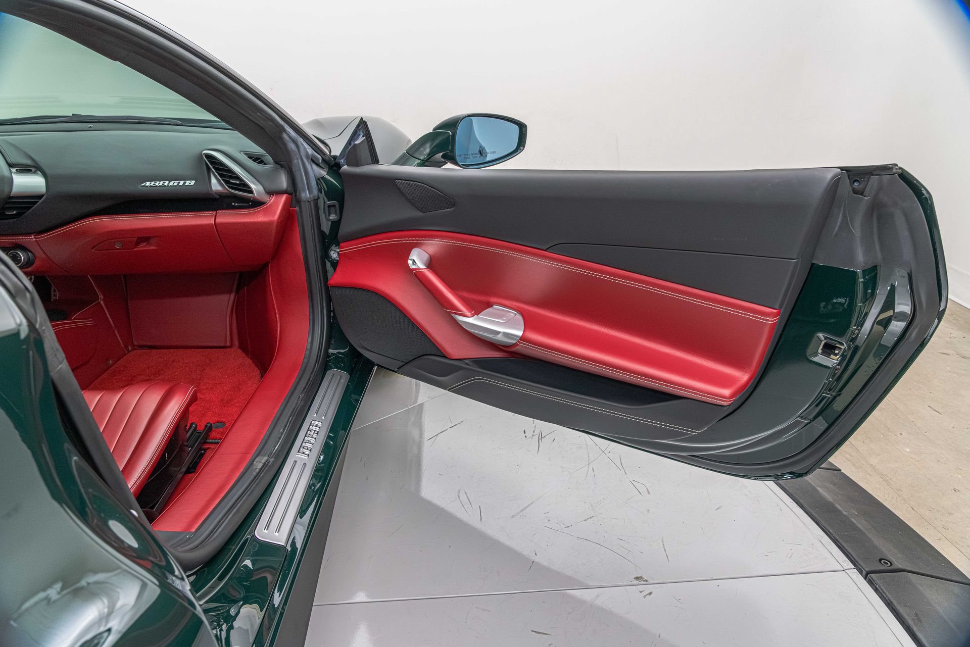 Certified 2018 Ferrari 488 GTB RWD image 21