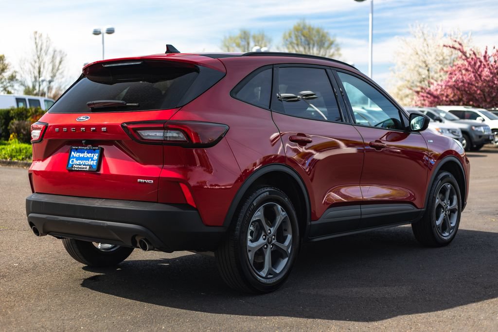 Used 2025 Ford Escape ST-Line AWD/4WD image 9