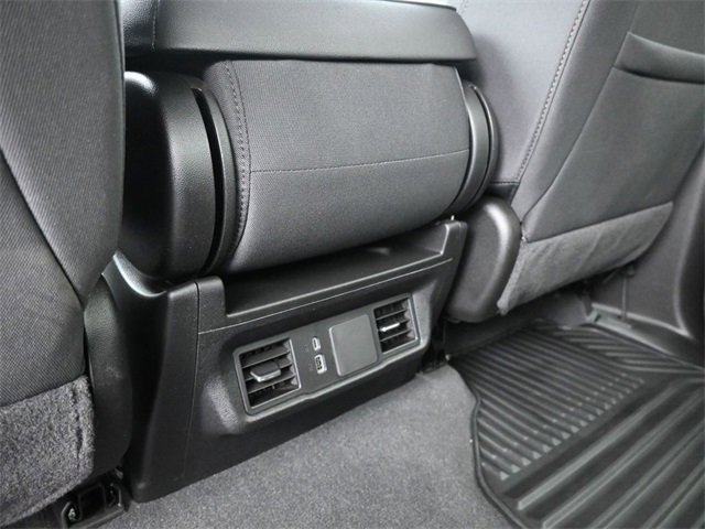 Used 2024 Chevrolet Silverado 2500 Custom w/ Custom Value Package image 17