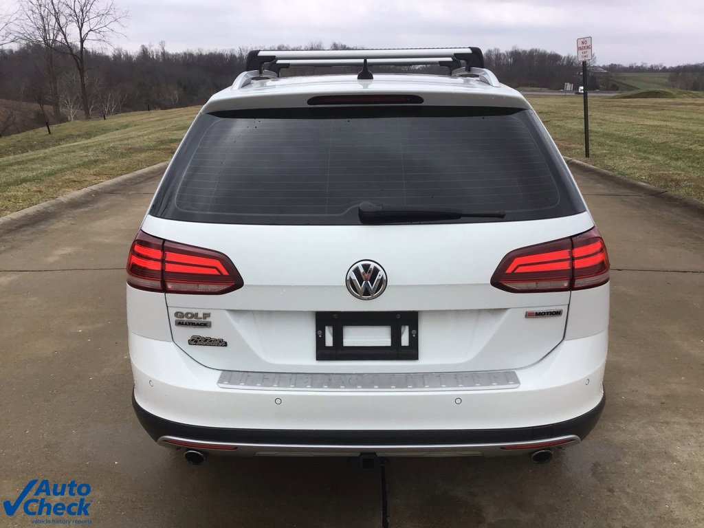 Used 2019 Volkswagen Golf Alltrack image 4