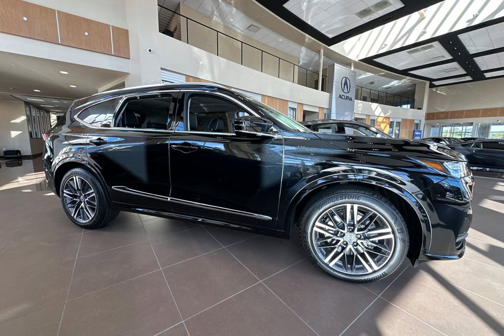 New 2026 Acura MDX w/ Advance Package image 3