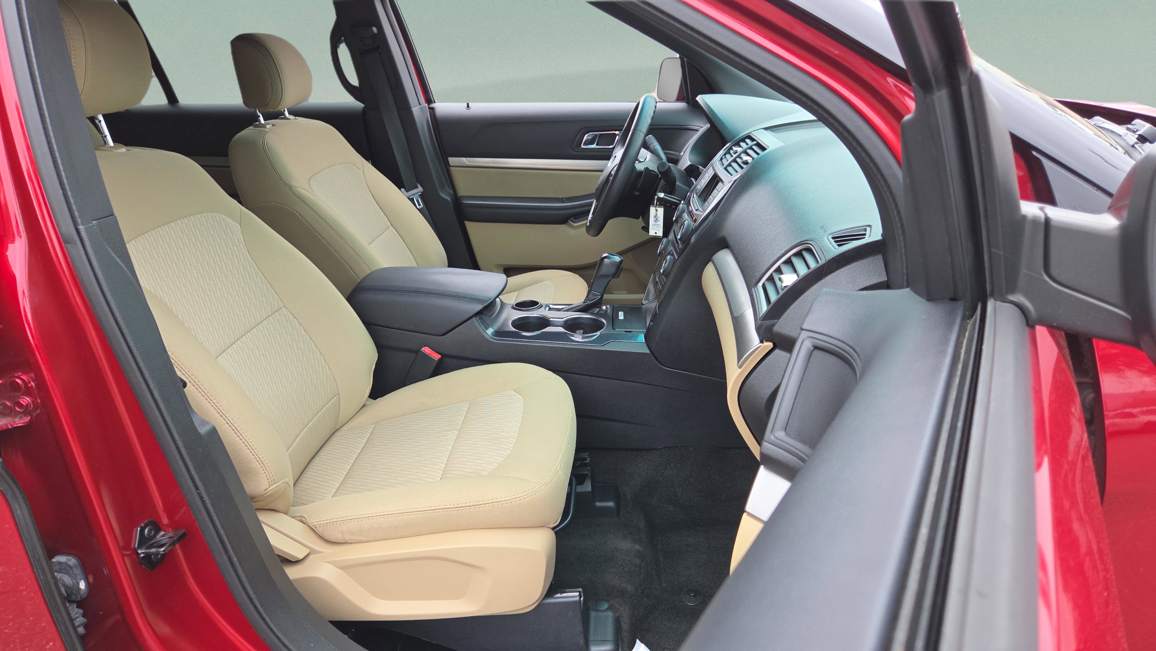 Used 2017 Ford Explorer FWD image 16