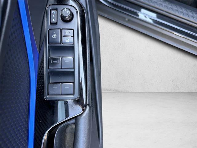 Used 2020 Toyota C-HR XLE FWD image 11