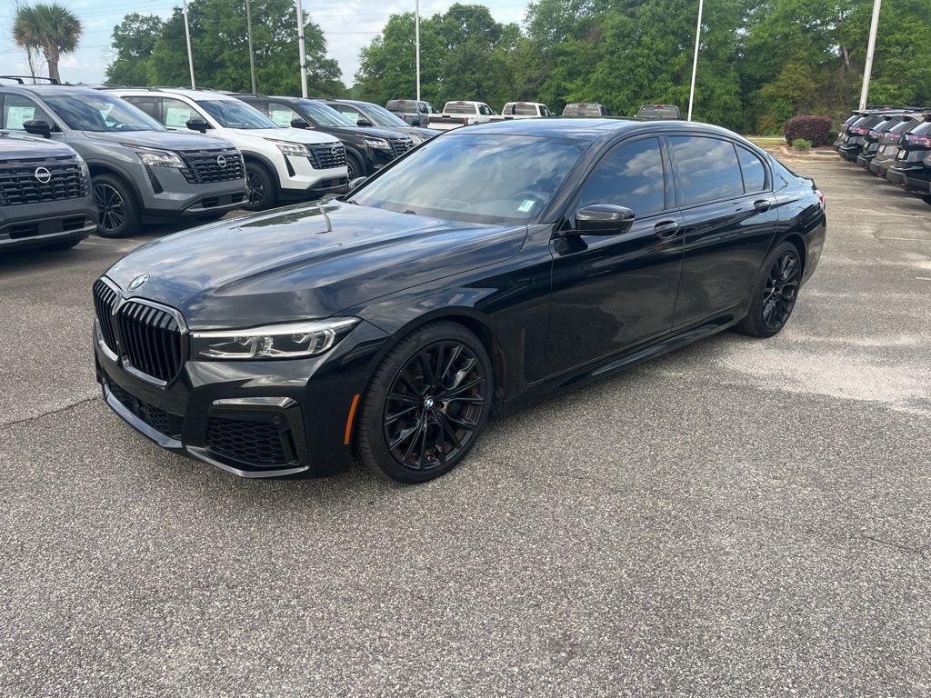Used 2021 BMW 740i w/ M Sport Package image 3
