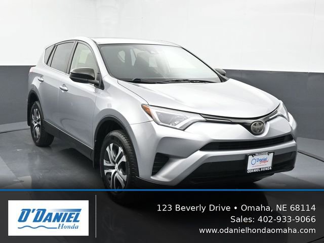 Used 2018 Toyota RAV4 LE w/ All Weather Liner Package AWD/4WD image 8