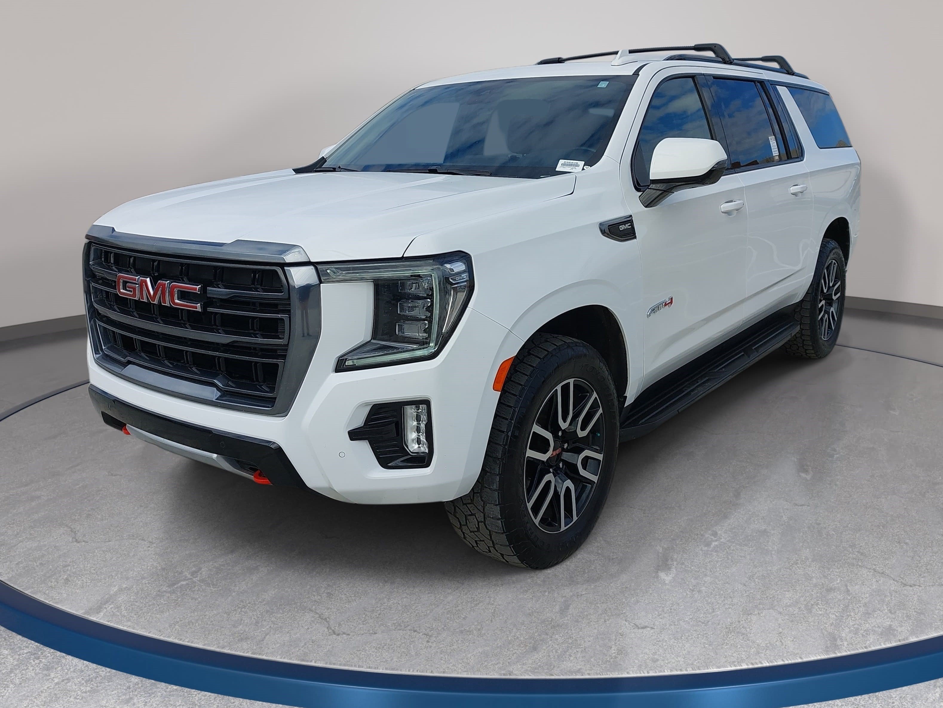 Used 2022 GMC Yukon XL AT4 AWD/4WD image 1