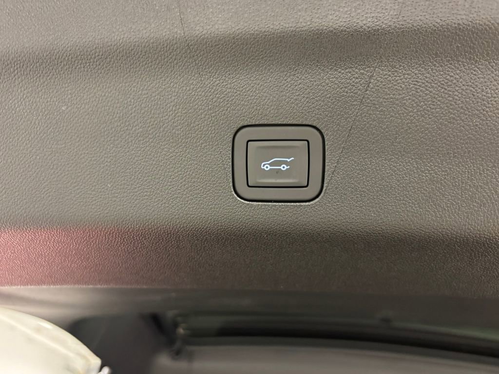 New 2026 GMC Yukon XL Denali Ultimate w/ LPO, Floor Liner Package image 20