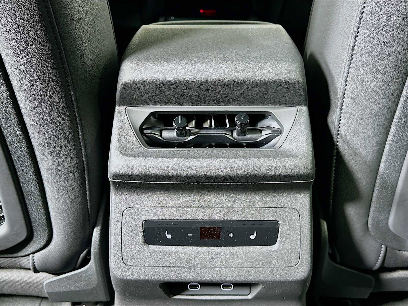 New 2025 Audi A6 e-tron Premium Plus image 23