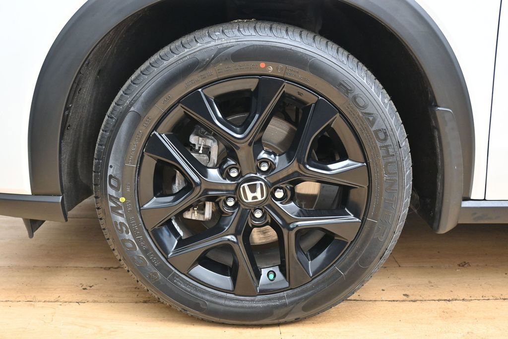 Used 2023 Honda HR-V Sport image 11