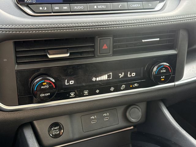 Used 2024 Nissan Rogue SV FWD image 25