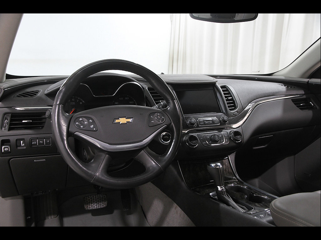 Used 2014 Chevrolet Impala LTZ FWD image 6