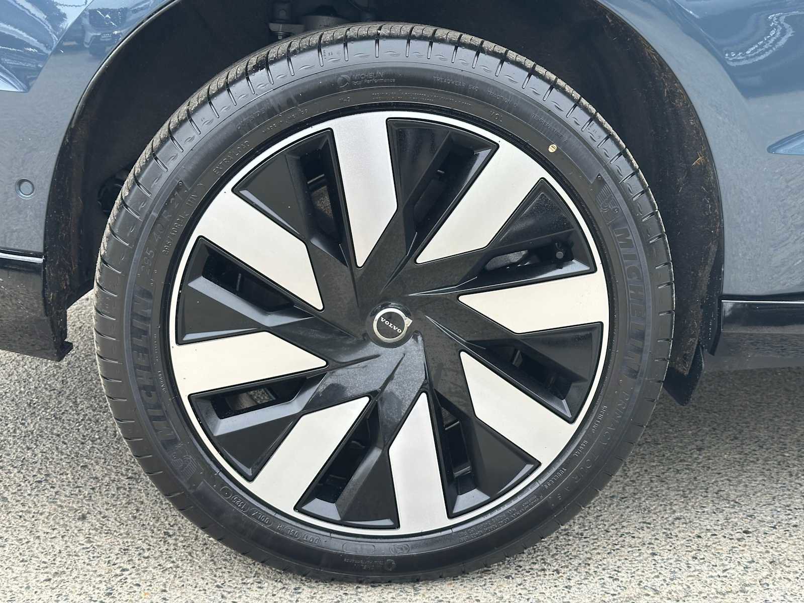 Used 2025 Volvo EX90 Plus w/ Protection Package Premier AWD/4WD image 9