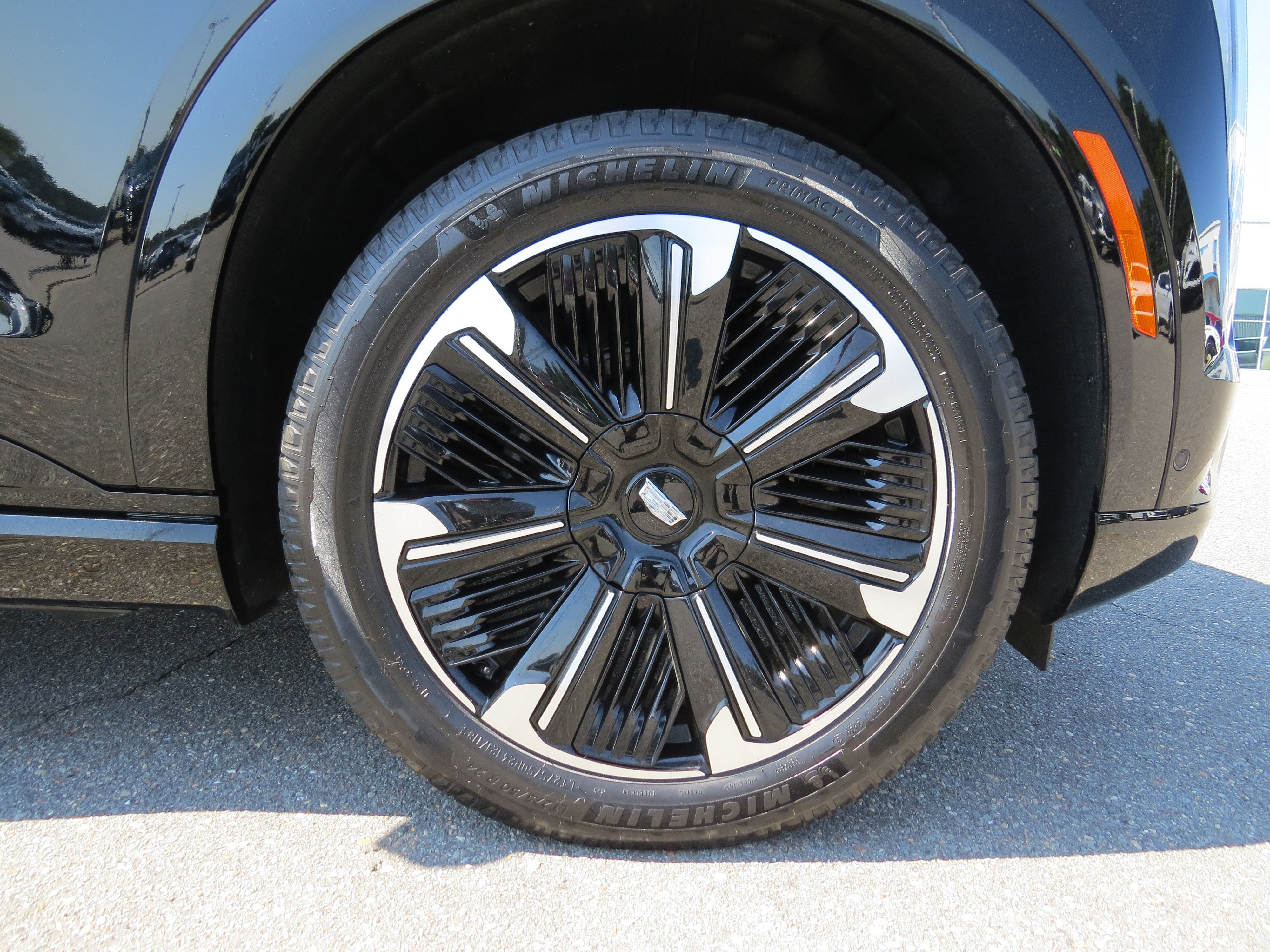 New 2025 Cadillac Escalade IQ Sport 1 w/ LPO, ONYX Package image 10