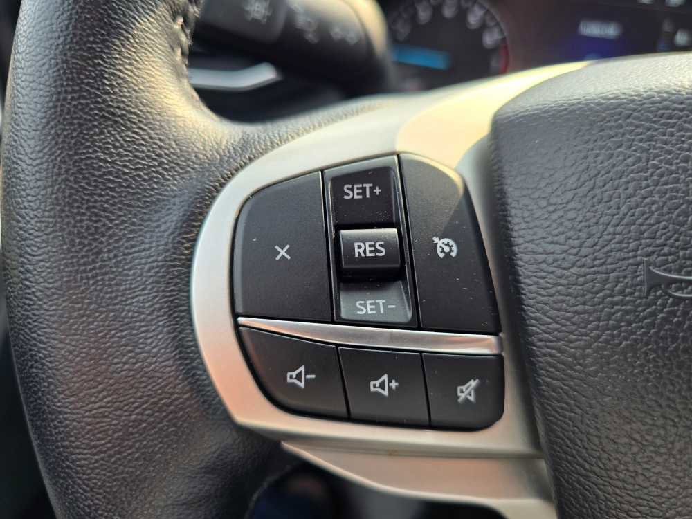 Used 2022 Ford Explorer XLT w/ Equipment Group 202A image 19