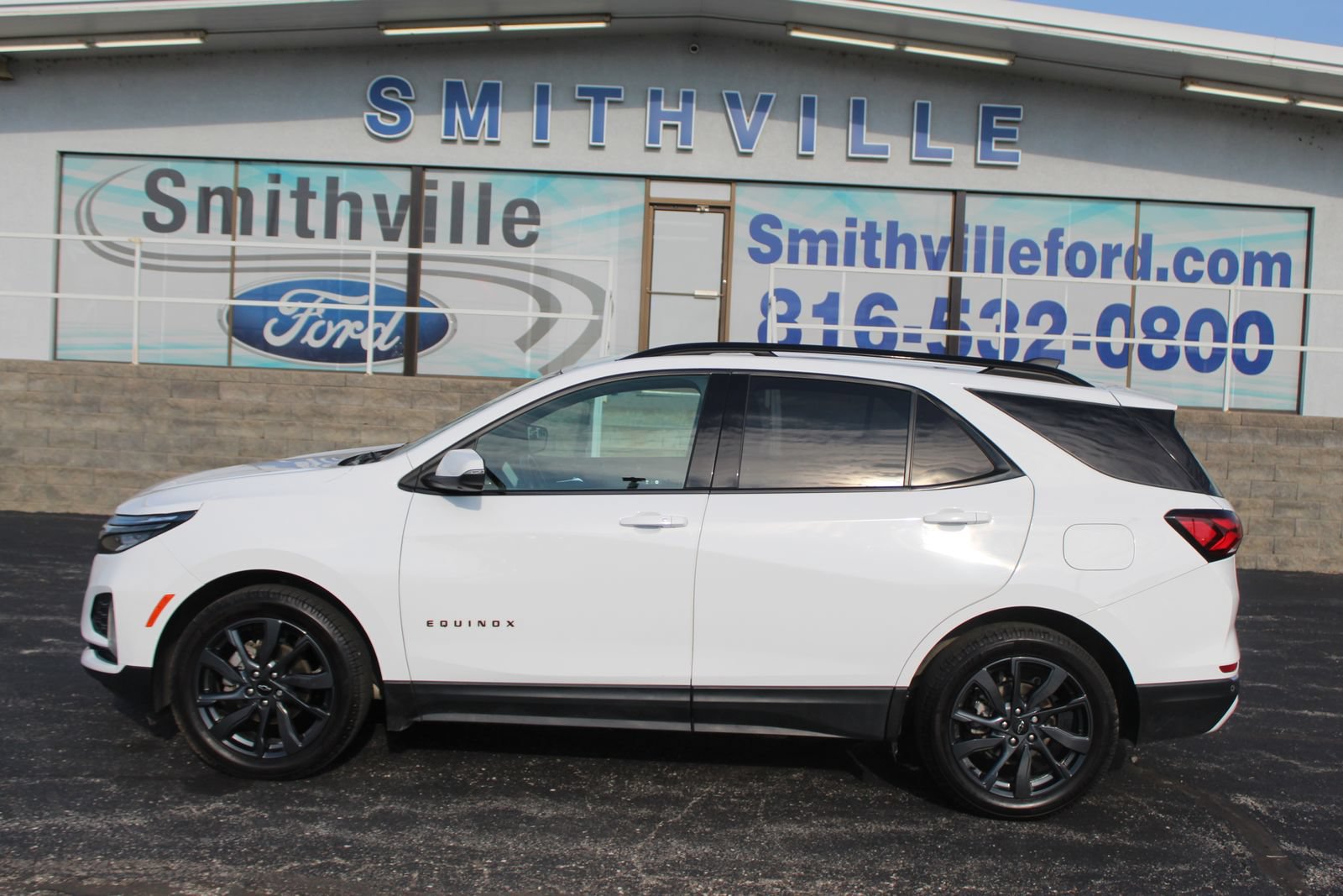 Used 2022 Chevrolet Equinox RS w/ RS Leather Package FWD image 4