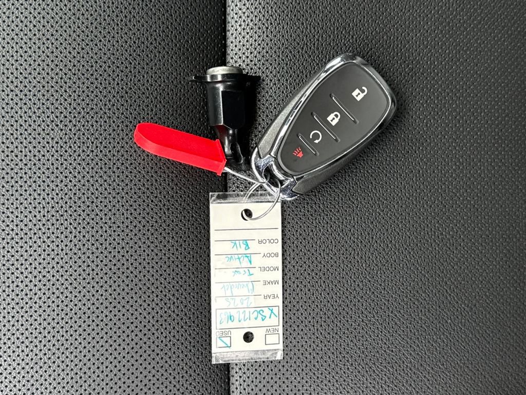 Used 2025 Chevrolet Trax ACTIV w/ Sunroof Package image 29