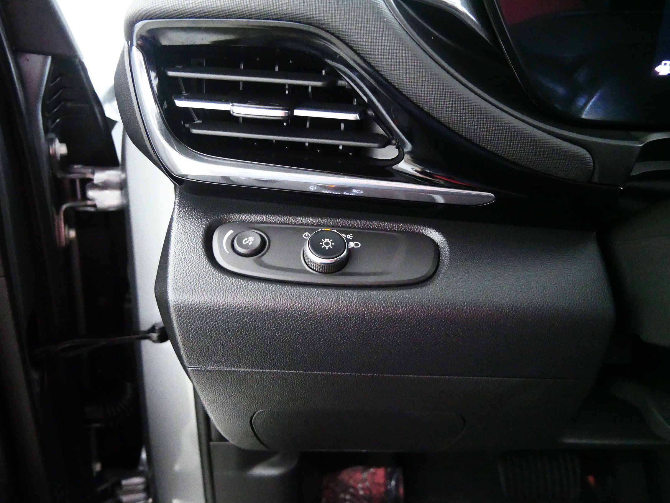 Used 2026 Buick Envista Avenir FWD image 26