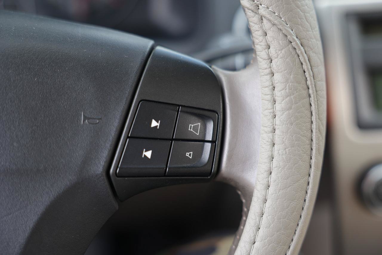 Used 2008 Volvo C70 T5 FWD image 25