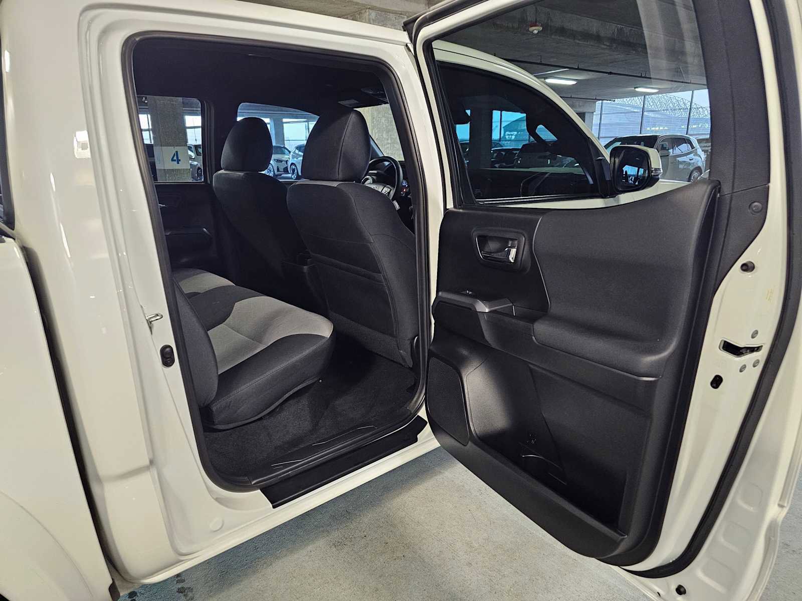 Used 2021 Toyota Tacoma TRD Sport w/ Technology Package image 33