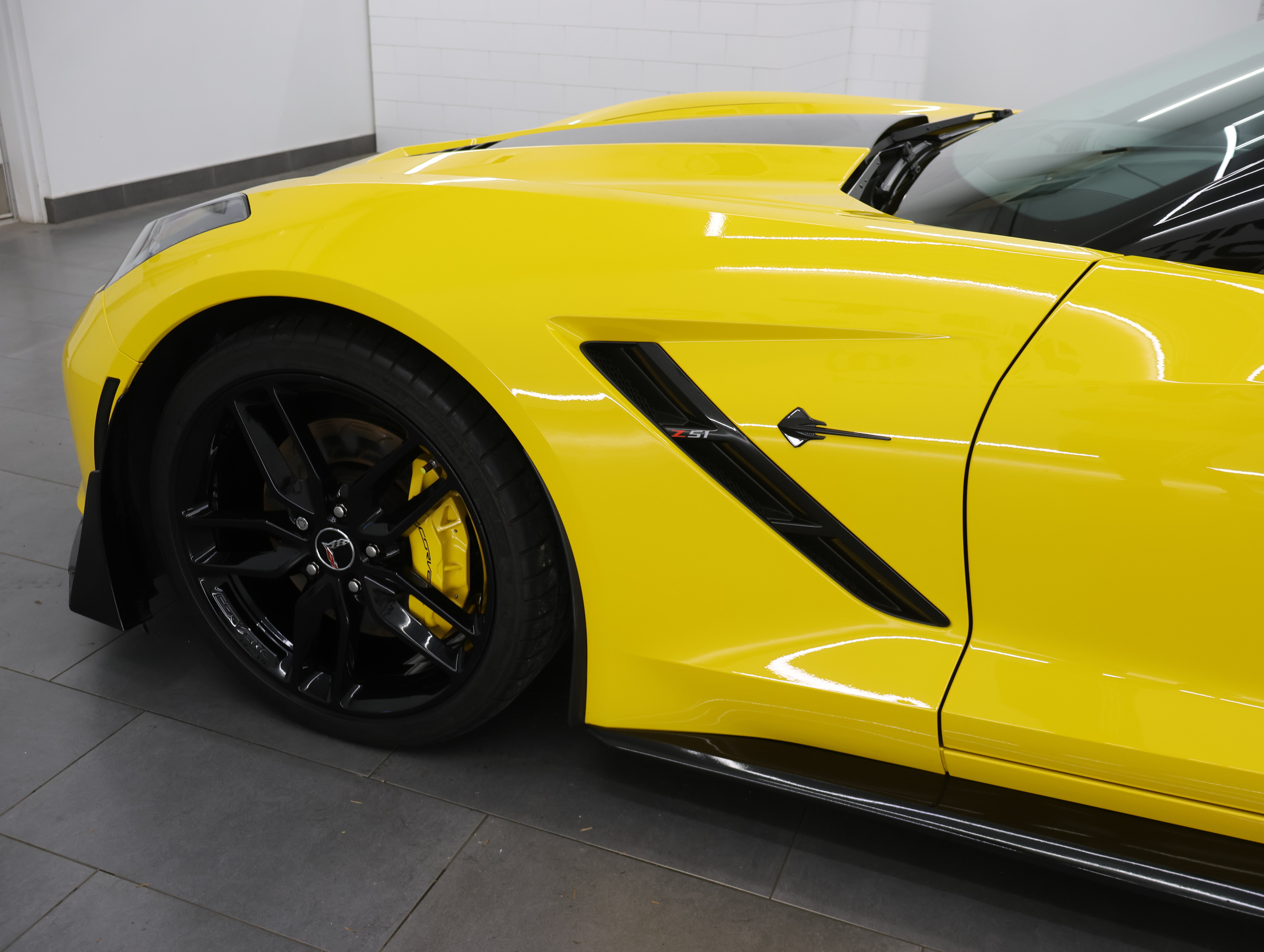 Used 2014 Chevrolet Corvette Stingray Convertible w/ 3LT Preferred Equipment Group RWD image 33