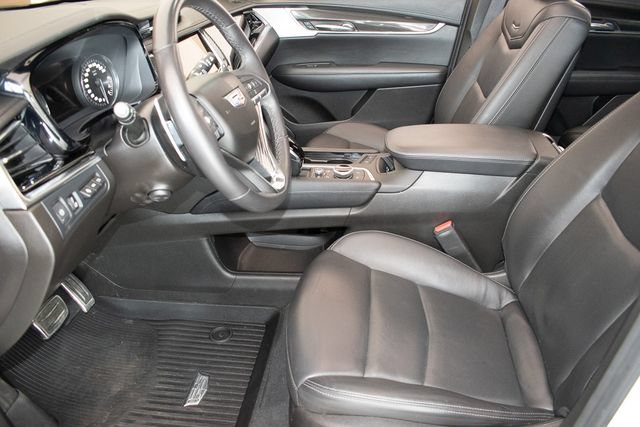 Used 2023 Cadillac XT6 Sport w/ Technology Package AWD/4WD image 23