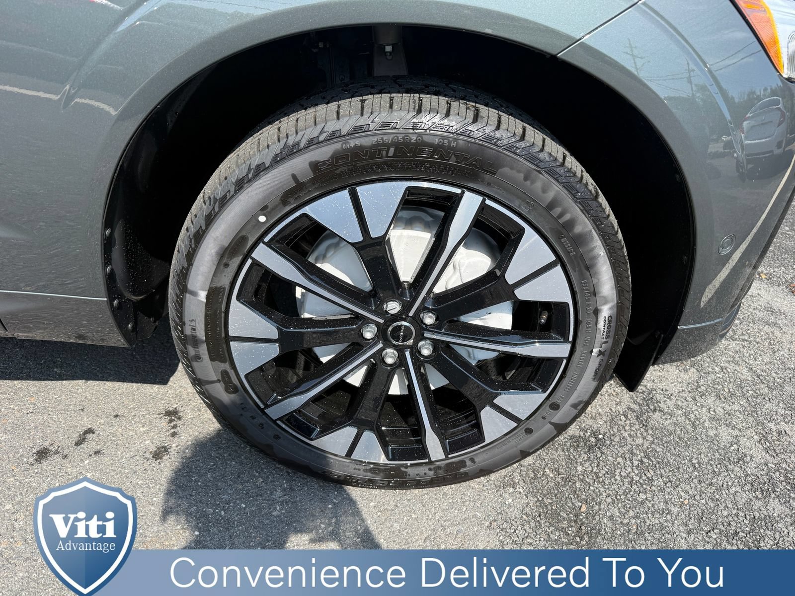 New 2026 Volvo XC60 B5 Plus w/ Protection Package Premier AWD/4WD image 10