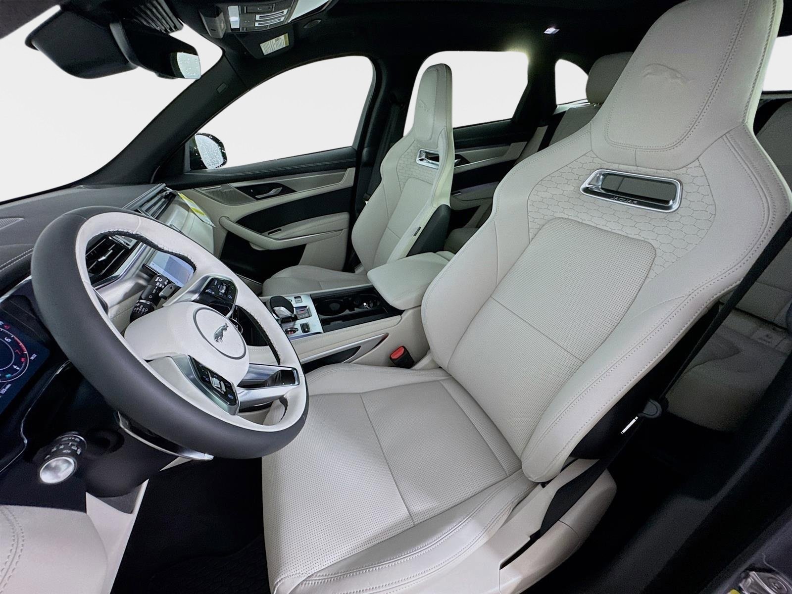 New 2026 Jaguar F-PACE R-Dynamic S AWD/4WD image 10