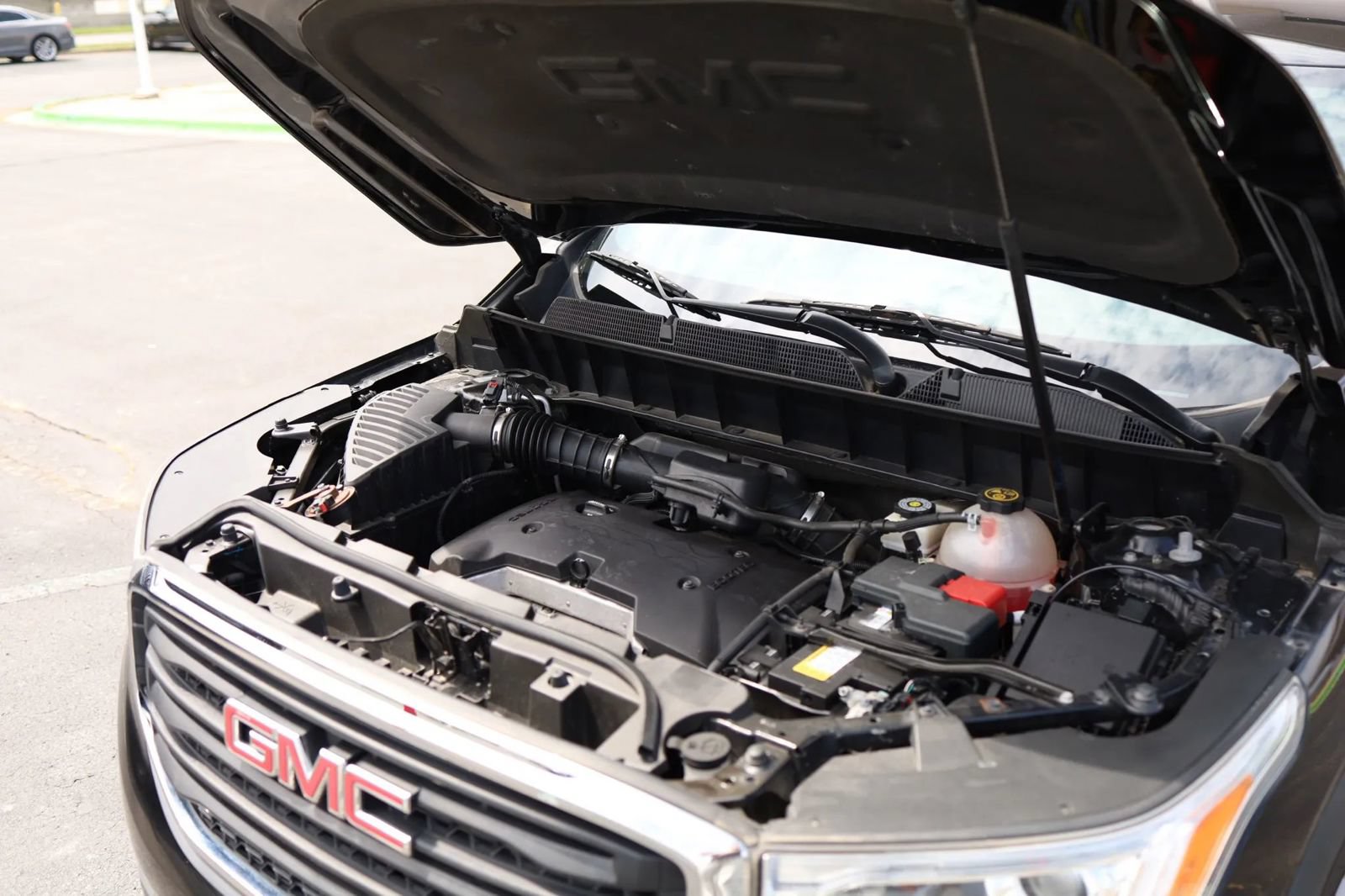 Used 2018 GMC Acadia SLE w/ LPO, Black Accent Package AWD/4WD image 44