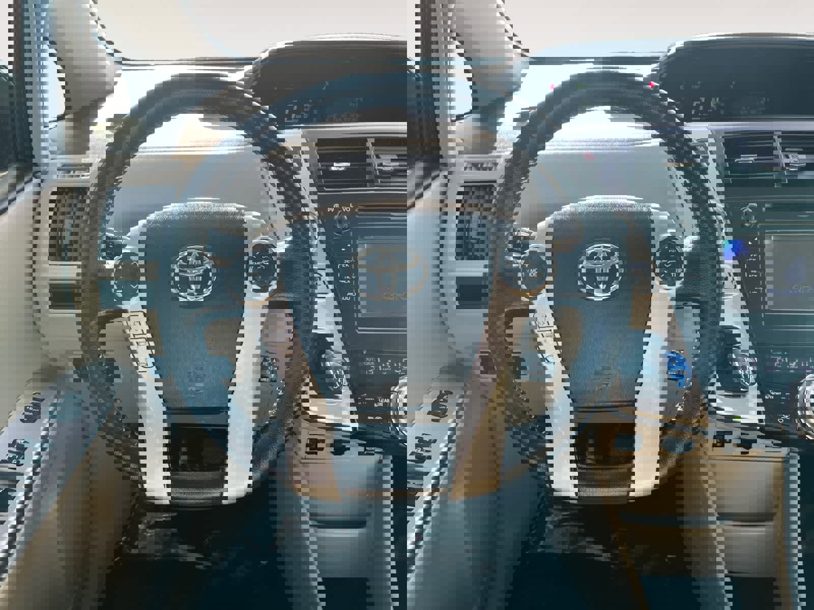 Used 2014 Toyota Prius V Five image 12