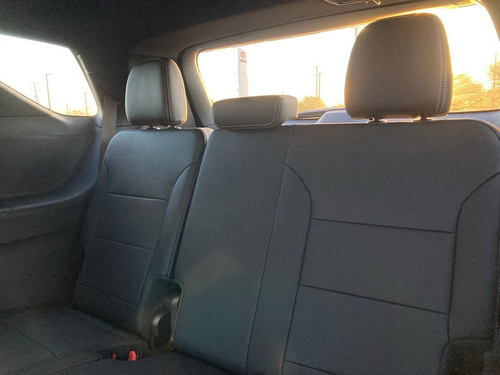 Used 2024 Chevrolet Traverse LT w/ Midnight/Sport Edition image 12