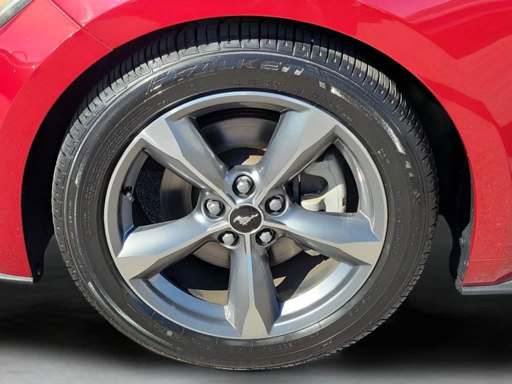 Used 2016 Ford Mustang Premium image 11