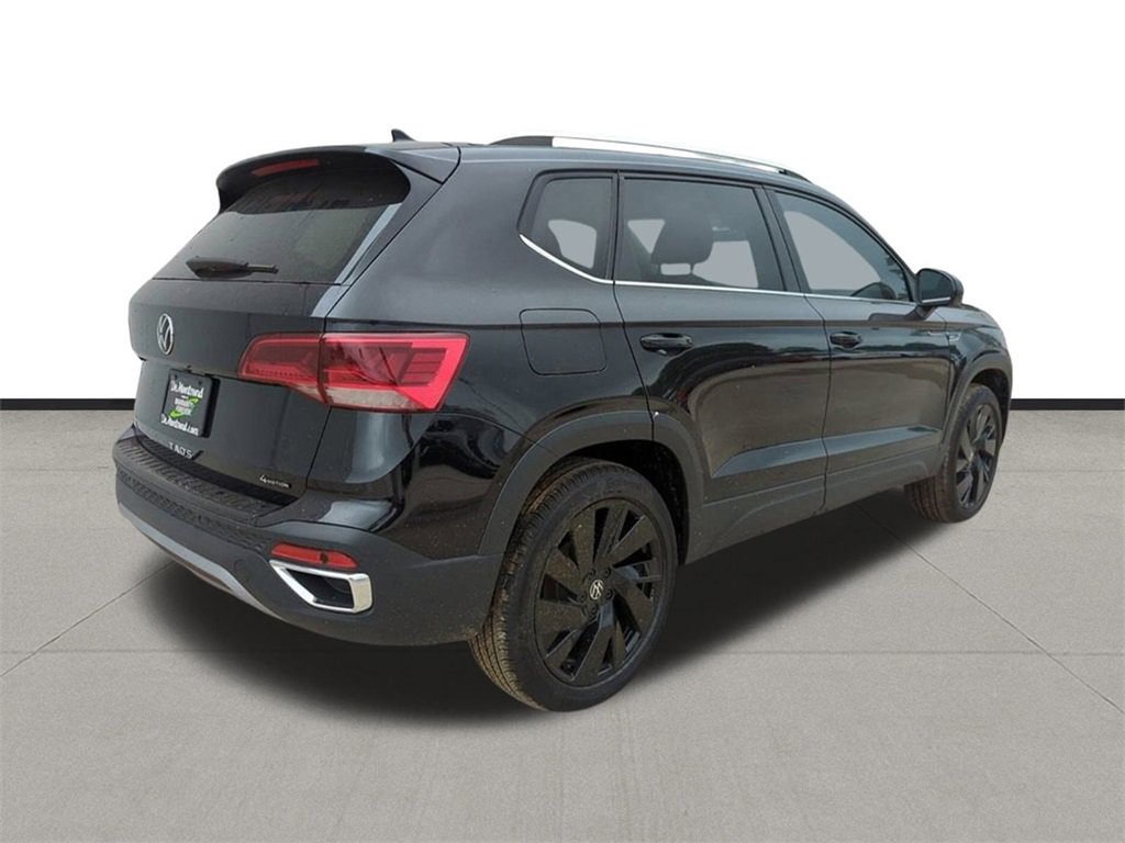 New 2024 Volkswagen Taos SEL image 6