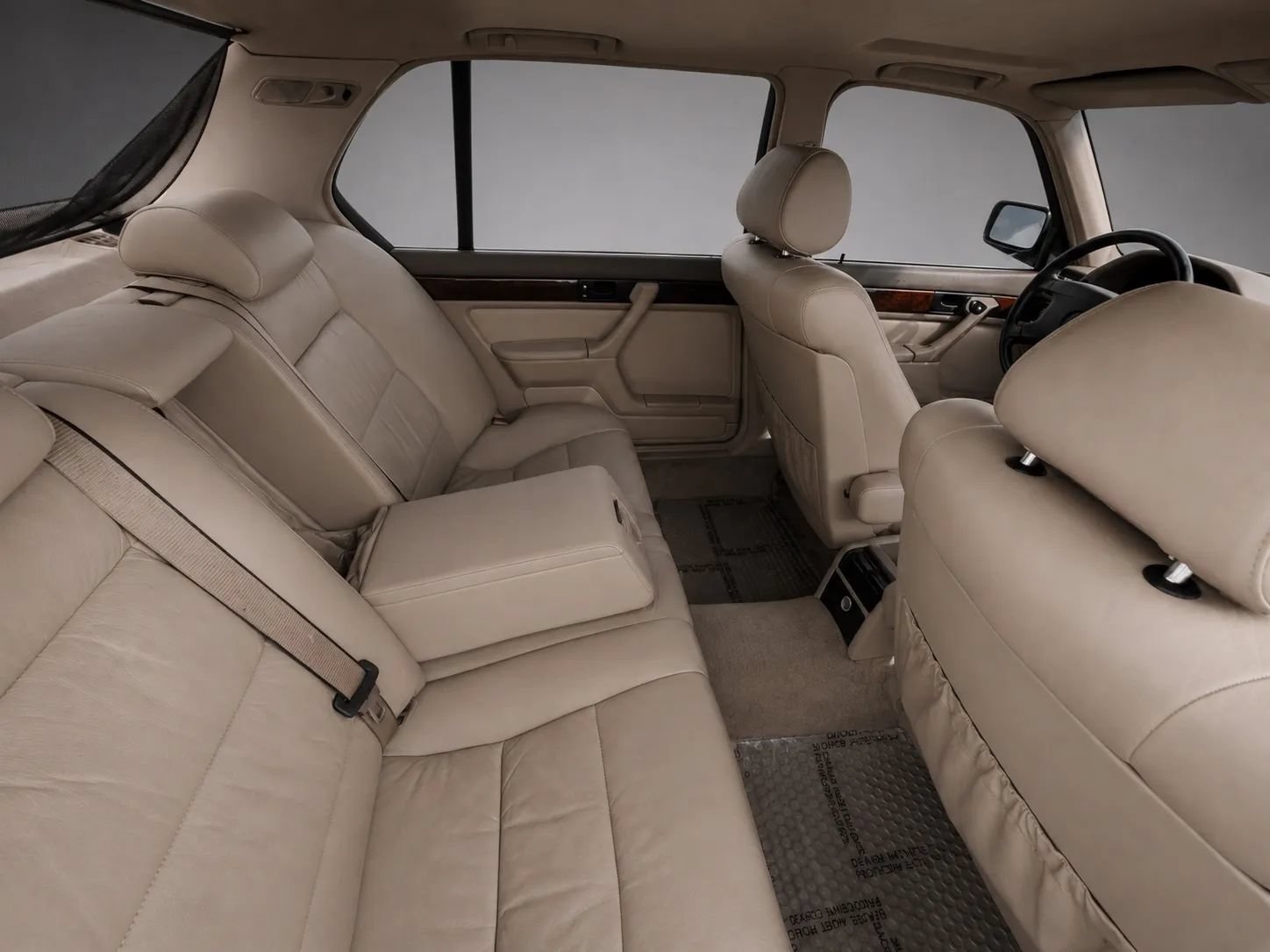 Used 1991 BMW 735iL RWD image 12
