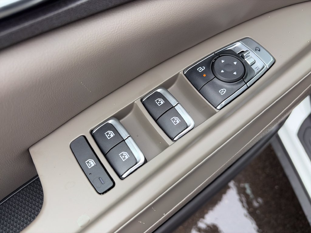 New 2027 Kia Carnival EX FWD image 18