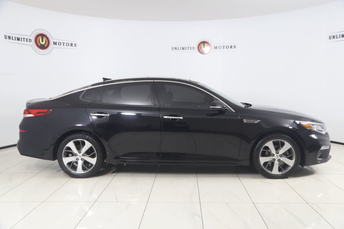 Used 2019 Kia Optima S w/ S Panoramic Sunroof Package FWD image 2
