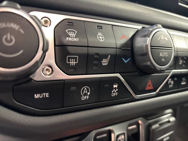 Used 2024 Jeep Wrangler Unlimited Rubicon AWD/4WD image 29