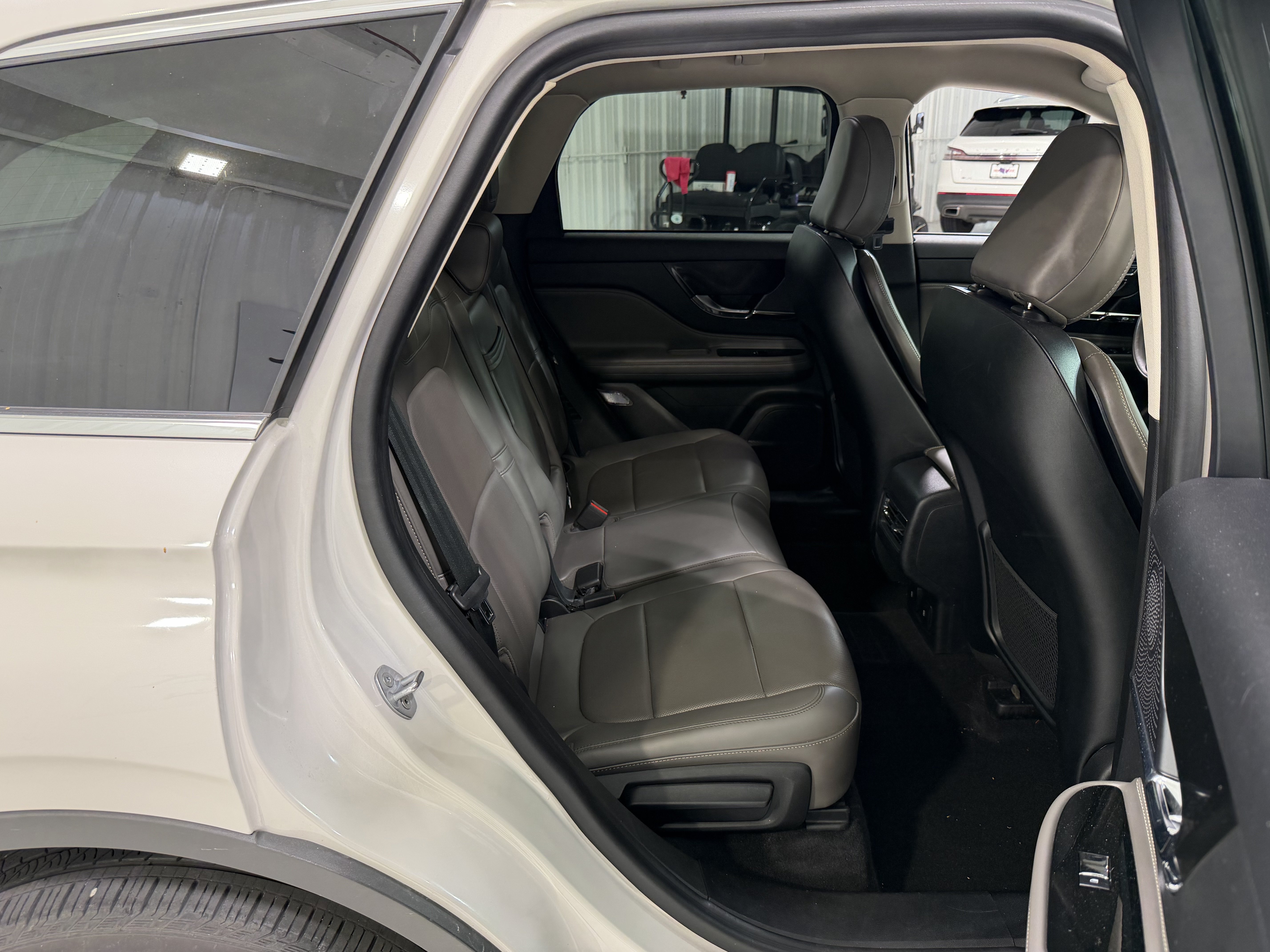 Used 2023 Lincoln Corsair Reserve FWD image 12