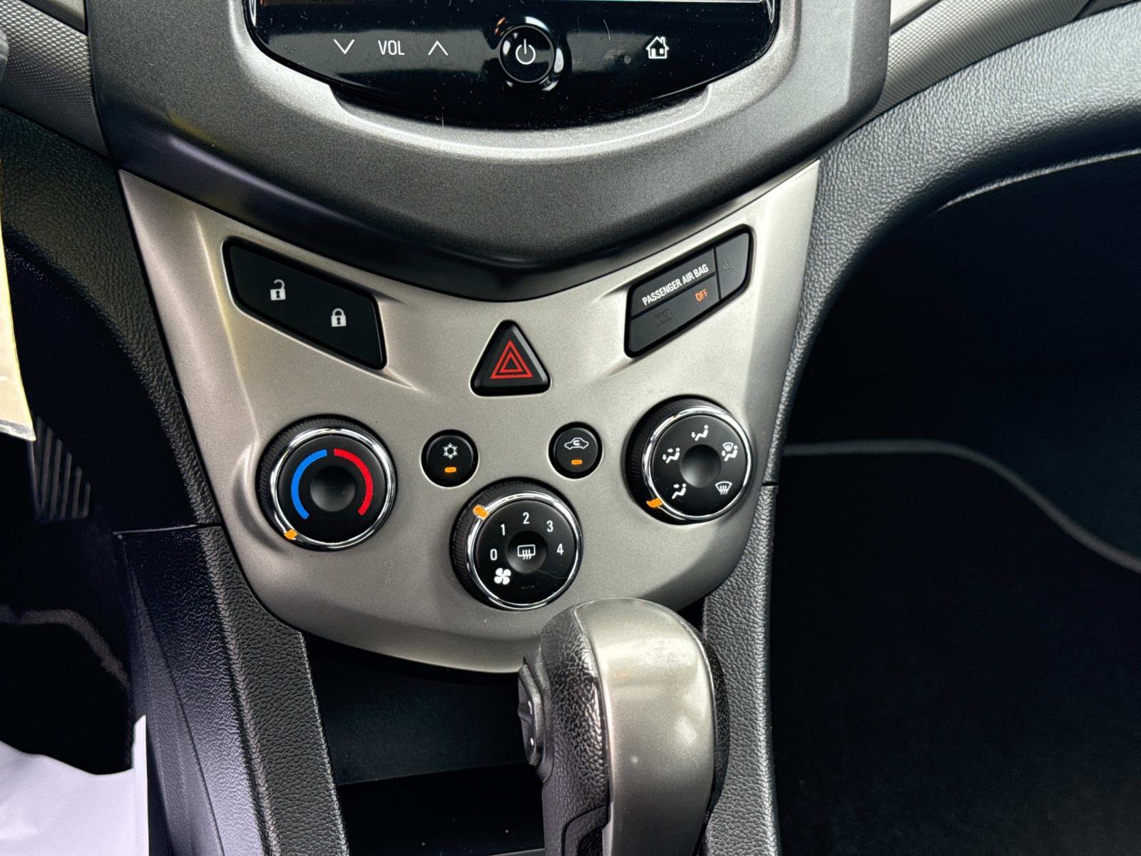 Used 2014 Chevrolet Sonic LT w/ LT Promotional Package FWD image 7