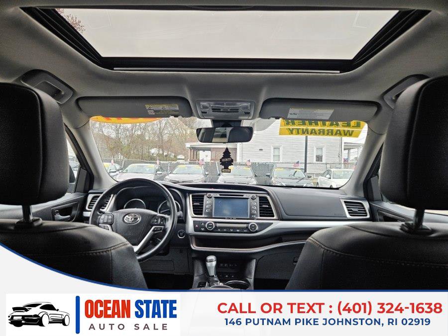 Used 2017 Toyota Highlander XLE image 12