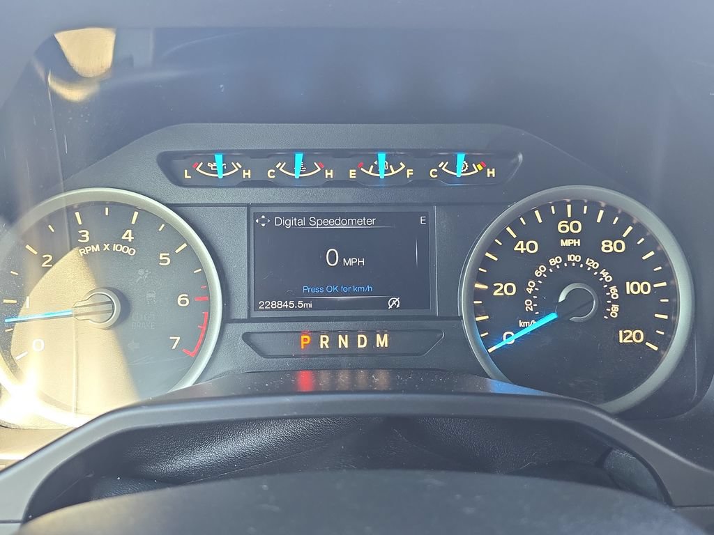 Used 2017 Ford F150 XLT w/ Equipment Group 302A Luxury AWD/4WD image 19