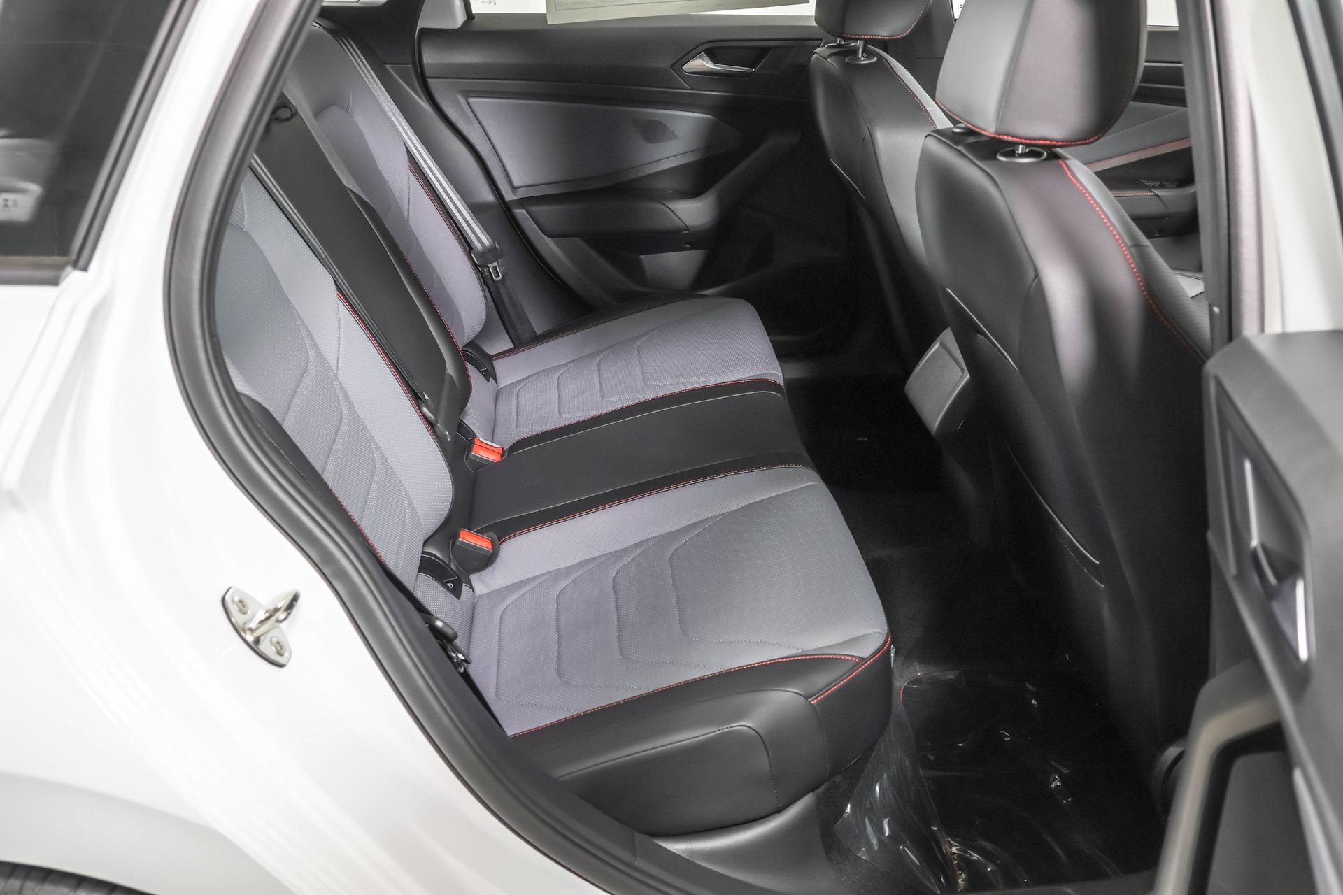 New 2027 Volkswagen Jetta GLI Autobahn FWD image 39