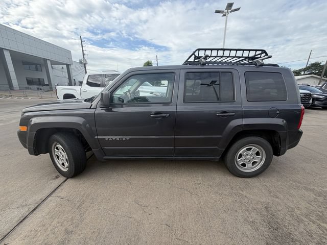 Used 2017 Jeep Patriot Sport w/ Power Value Group FWD image 8